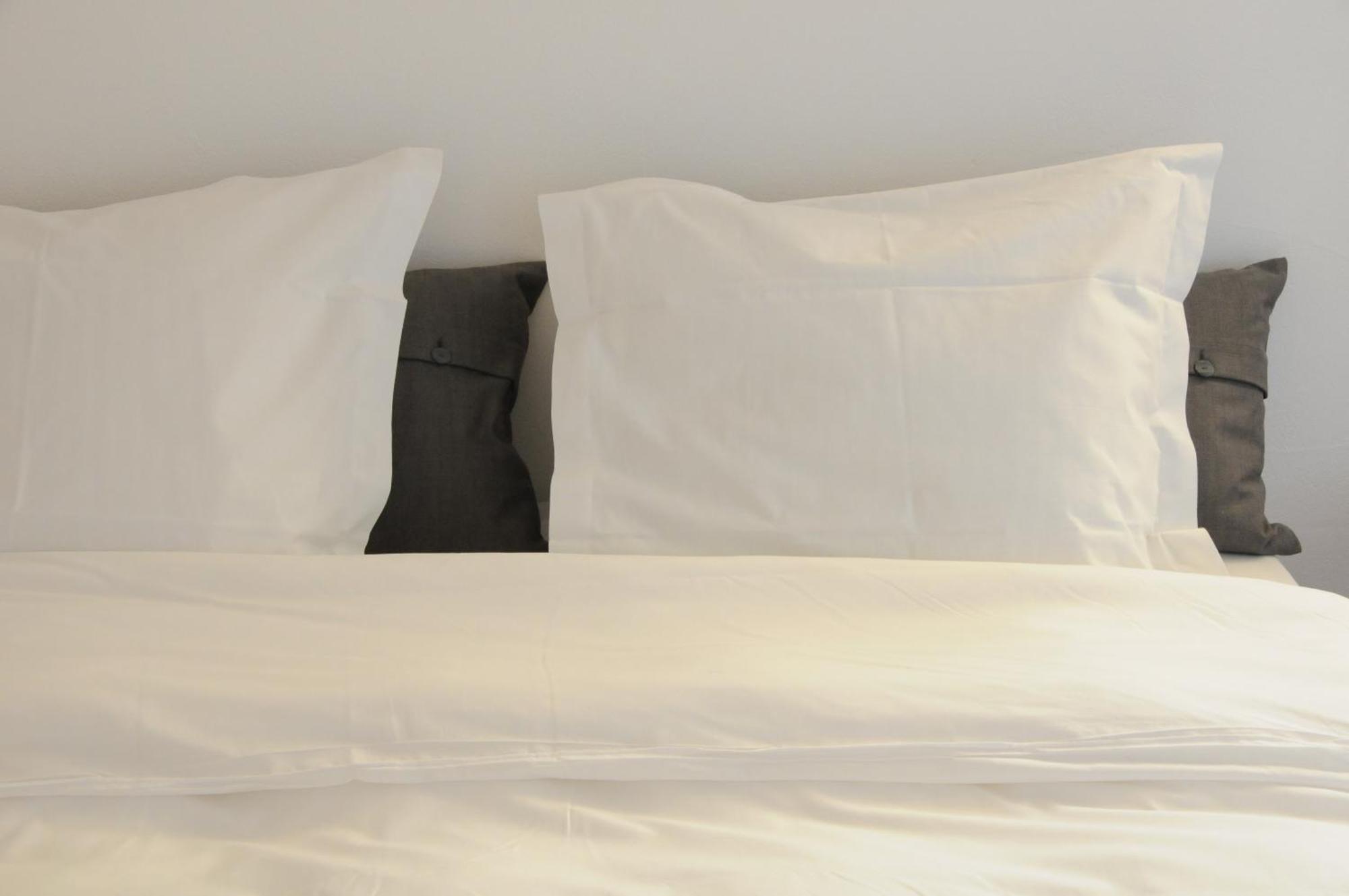 Les Deux Ponts Hotel Pierre-Perthuis ภายนอก รูปภาพ
